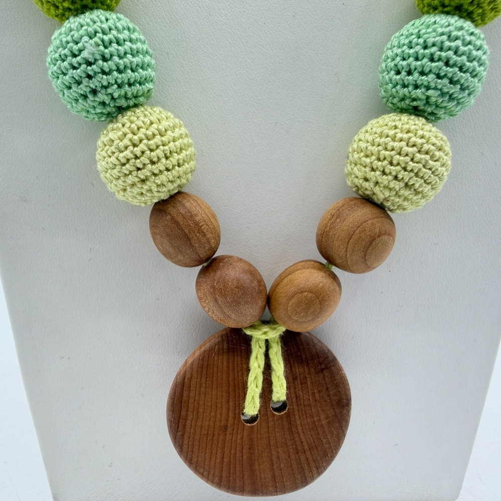 Y2K Ombre Green Crochet Bead & Wood Statement Necklace Artisan Jewelry Gift - Picture 5 of 15